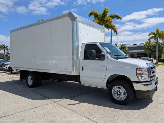 2026 Ford E-450 Cutaway Base
