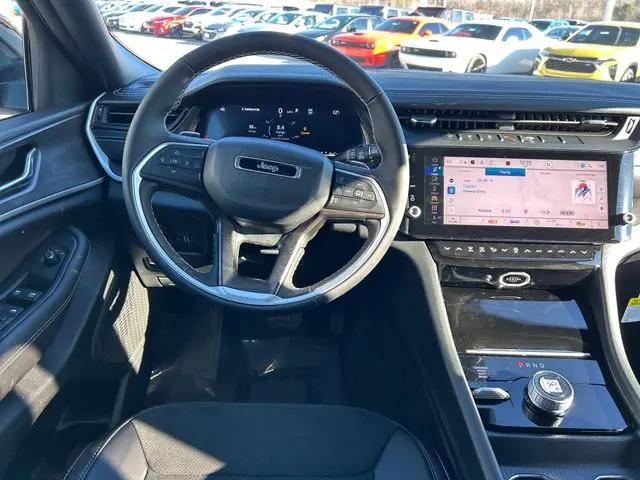 2026 Jeep Grand Cherokee Altitude 4x4