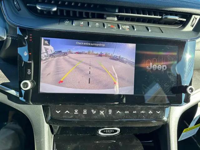 2026 Jeep Grand Cherokee Altitude 4x4