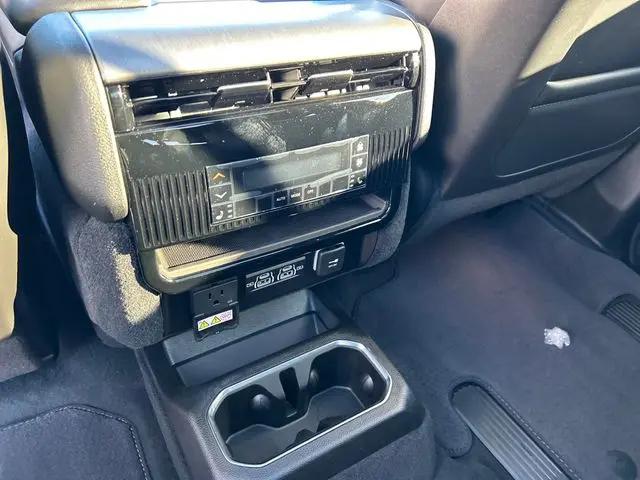 2026 Jeep Grand Wagoneer Limited Reserve 4x4