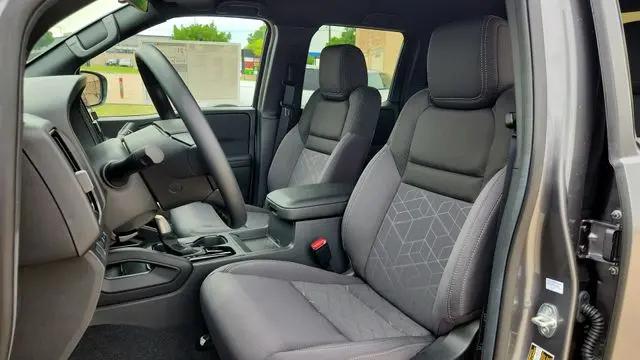 2026 Nissan Frontier Crew Cab Long Bed SV 4x2