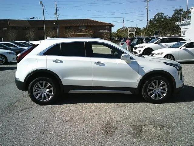 2021 Cadillac XT4 FWD Premium Luxury