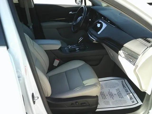 2021 Cadillac XT4 FWD Premium Luxury