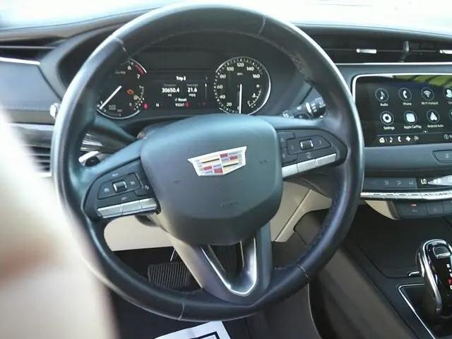 2021 Cadillac XT4 FWD Premium Luxury