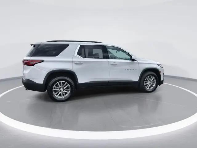2023 Chevrolet Traverse AWD LT Cloth