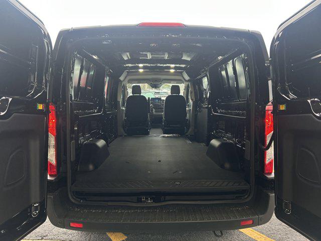 2026 Ford Transit T-150 148" Low Rf 8800 GVWR RWD