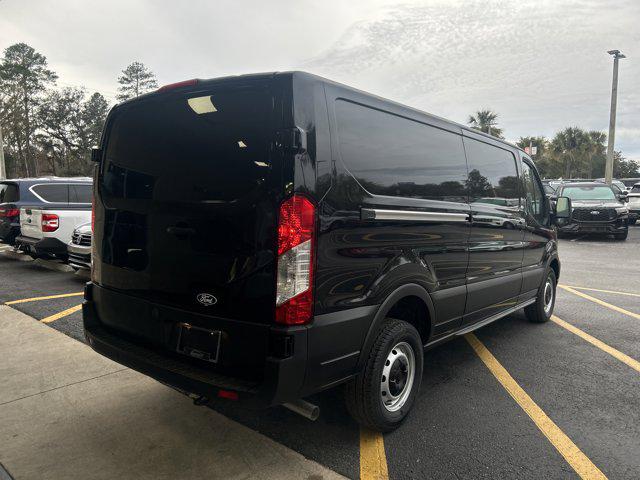 2026 Ford Transit T-150 148" Low Rf 8800 GVWR RWD