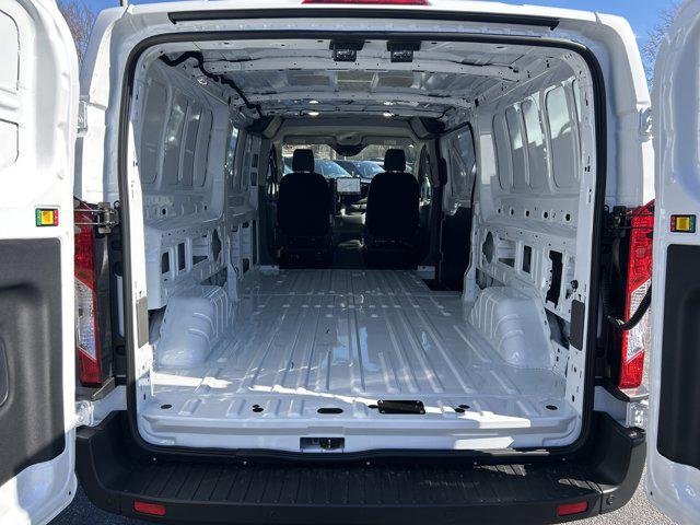 2026 Ford Transit T-150 148" Low Rf 8800 GVWR RWD