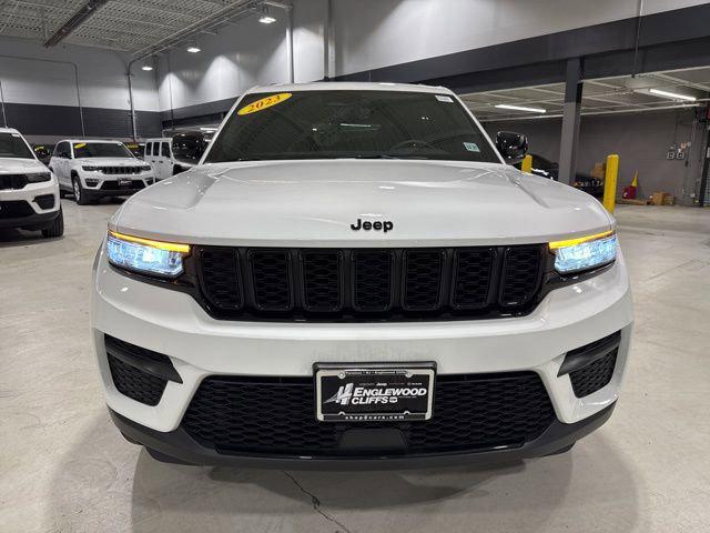 2023 Jeep Grand Cherokee Altitude 4x4