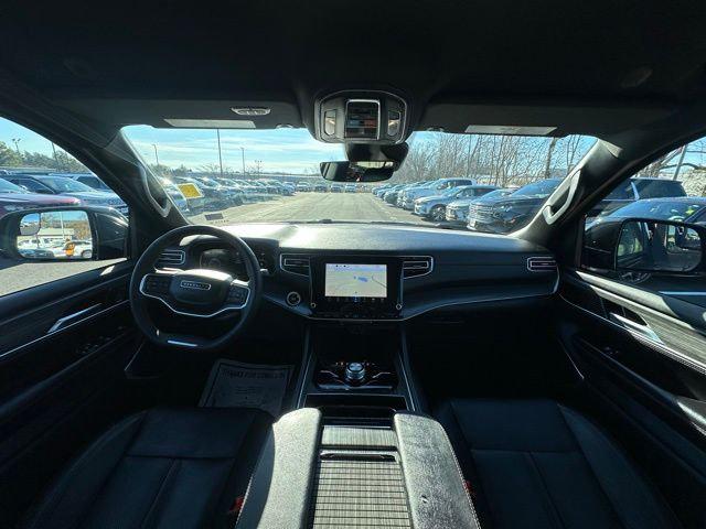 2024 Wagoneer Wagoneer L Series III 4x4 2024 Wagoneer Wagoneer L Series III 4x4