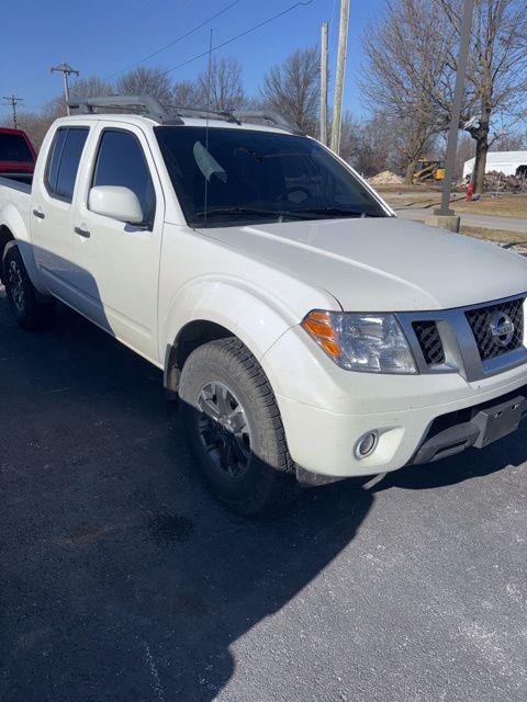 2020 Nissan Frontier Crew Cab PRO-4X 4x4 2020 Nissan Frontier Crew Cab PRO-4X 4x4