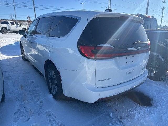 2024 Chrysler Pacifica Hybrid Select