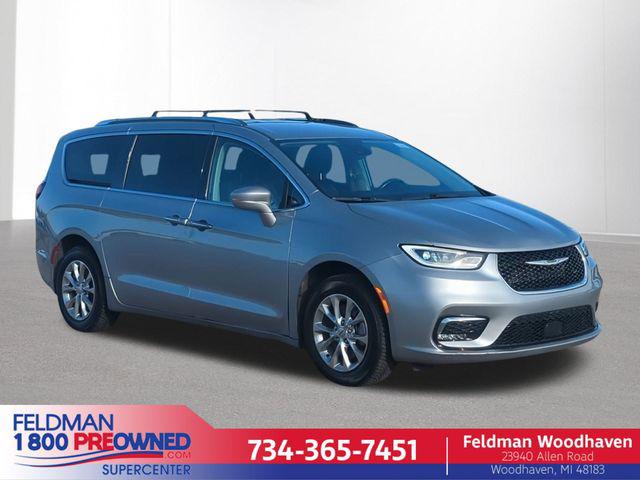 2021 Chrysler Pacifica Touring L AWD for sale in Woodhaven, MI