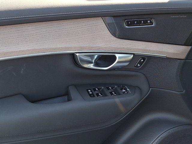 2026 Volvo XC90 Plus, B6 AWD Gas (mild hybrid), Gasoline, Bright, 7 Seats
