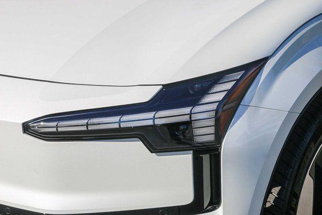 2026 Volvo EX30 Plus Twin Motor Performance, Fully electric