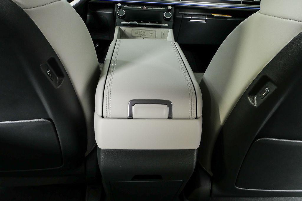 New 2026 Serenity White Hyundai Calligraphy image 108