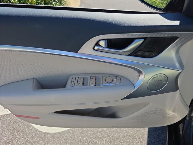 2026 Genesis G70 2.5T RWD Prestige
