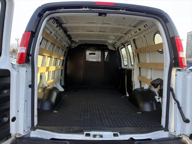 2024 Chevrolet Express Cargo Van RWD 2500 Regular Wheelbase WT