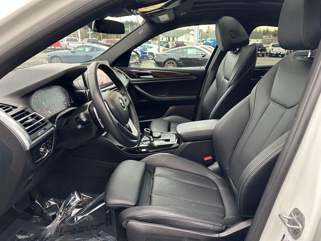 2025 BMW X4 xDrive30i