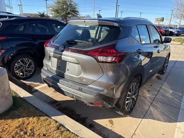 2022 Nissan Kicks SV Xtronic CVT