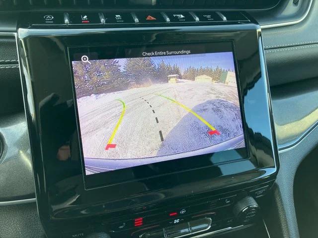 2022 Jeep Grand Cherokee Laredo 4x4