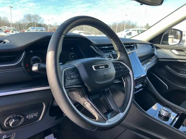 2022 Jeep Grand Cherokee Laredo 4x4