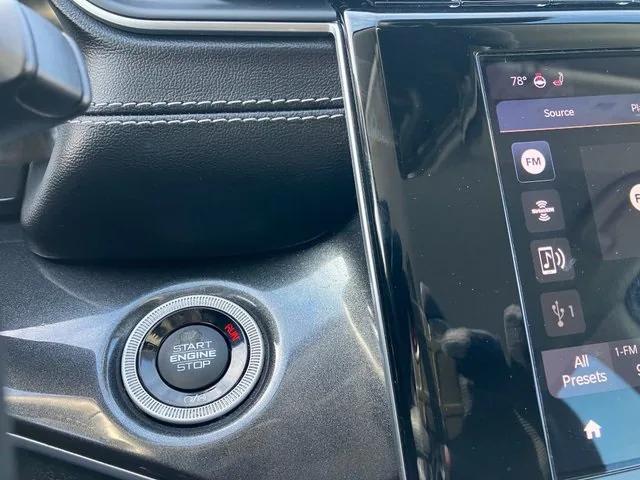 2022 Jeep Grand Cherokee Laredo 4x4