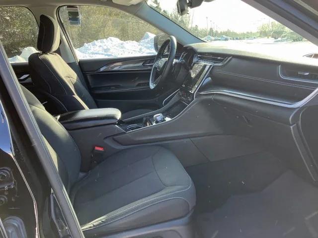 2022 Jeep Grand Cherokee Laredo 4x4