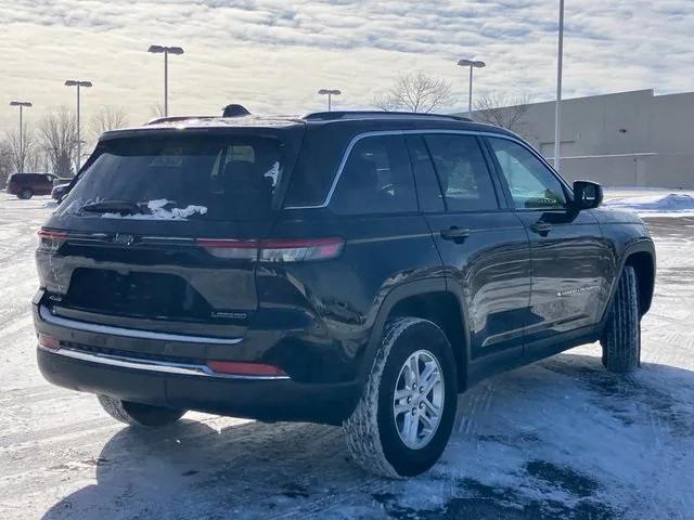 2022 Jeep Grand Cherokee Laredo 4x4