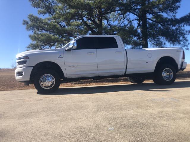 2026 RAM Ram 3500 RAM 3500 LARAMIE CREW CAB 4X4 8 BOX