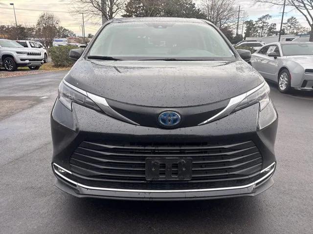 2024 Toyota Sienna XLE