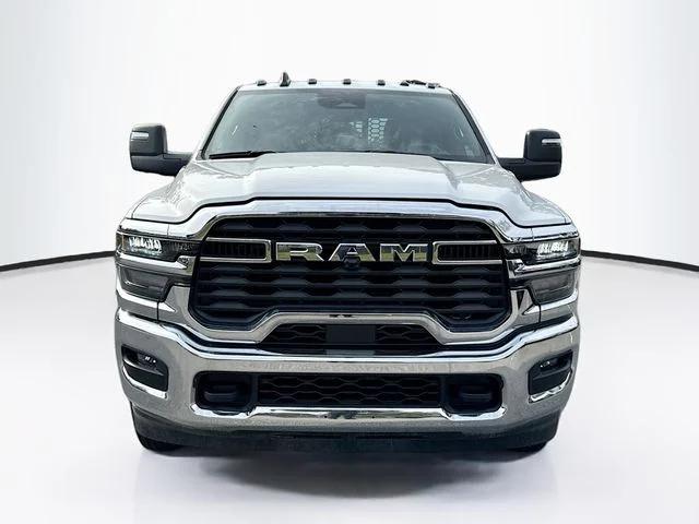 2026 RAM Ram 3500 Chassis Cab RAM 3500 TRADESMAN CREW CAB CHASSIS 4X4 60 CA