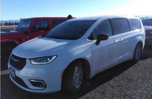 2024 Chrysler Pacifica Touring L
