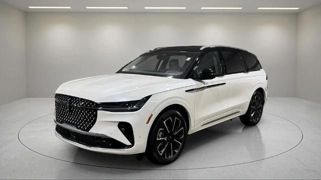 2024 Lincoln Nautilus Reserve