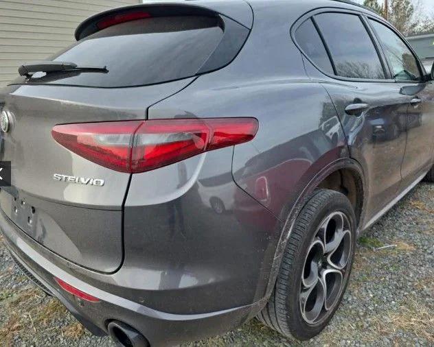 2022 Alfa Romeo Stelvio Veloce Ti AWD