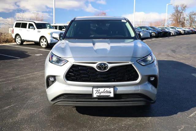 2024 Toyota Highlander 