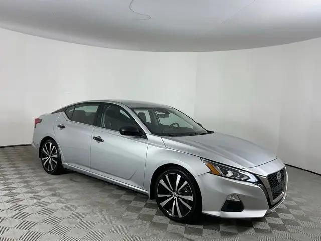 2021 Nissan Altima SR FWD
