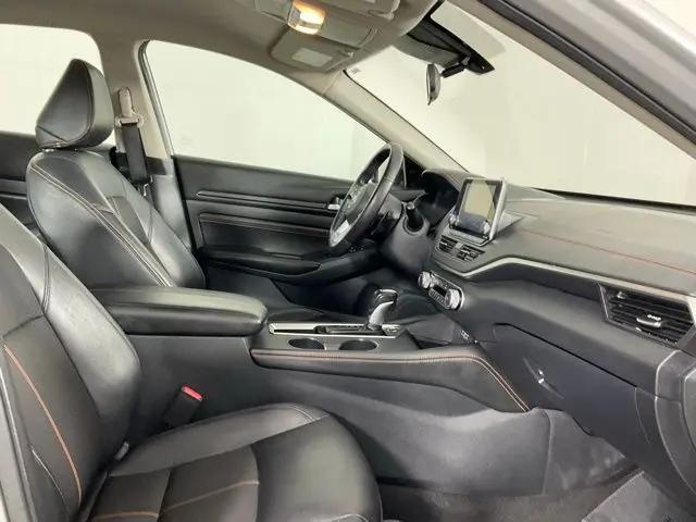 2021 Nissan Altima SR FWD