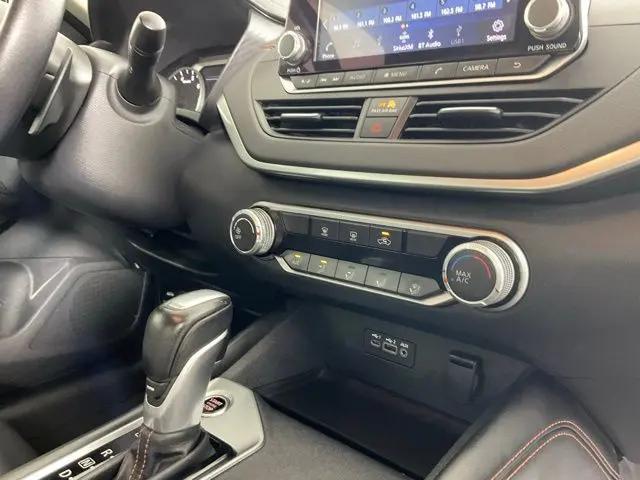2021 Nissan Altima SR FWD