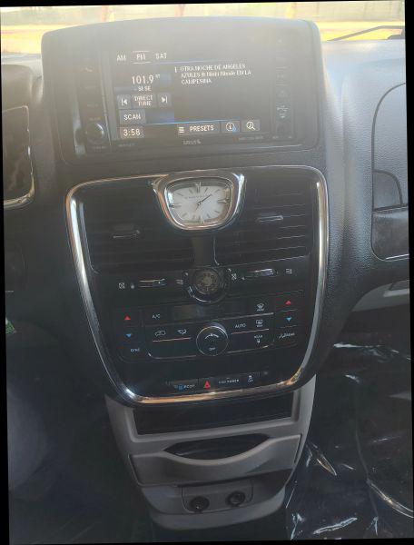 2015 Chrysler Town & Country Touring