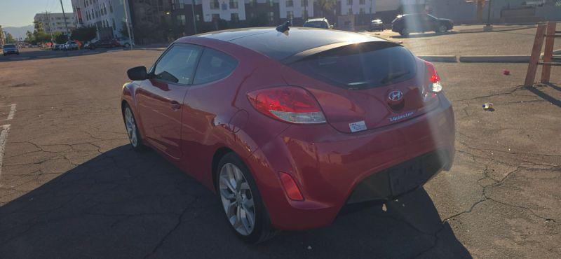 2013 Hyundai Veloster Base w/Black