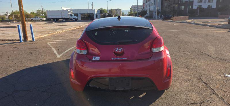 2013 Hyundai Veloster Base w/Black