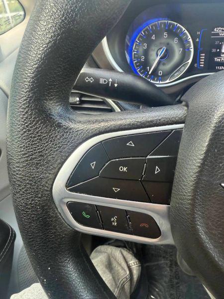 2021 Chrysler Voyager LXI