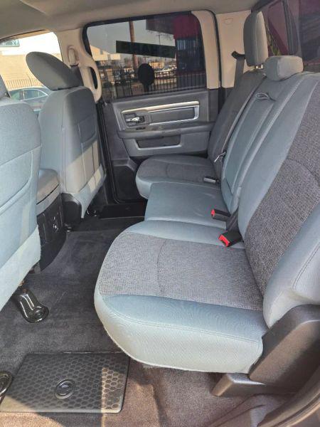 2017 Ram 1500 Big Horn Crew Cab 4x4 57 Box