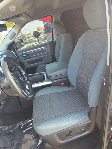 2017 Ram 1500 Big Horn Crew Cab 4x4 57 Box