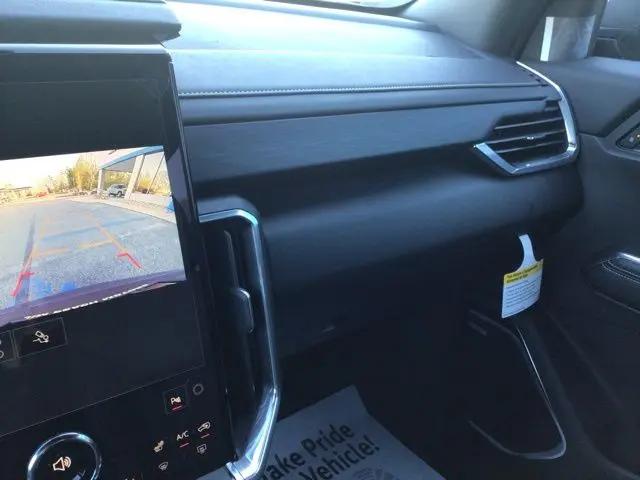 2026 GMC Acadia Elevation FWD