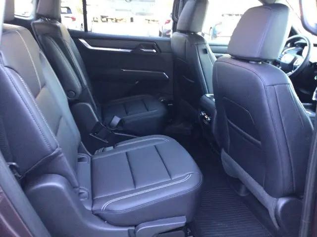 2026 GMC Acadia Elevation FWD