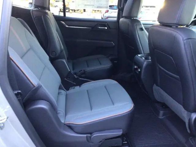 2026 GMC Acadia AT4 AWD