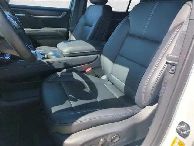2026 GMC Acadia Elevation FWD