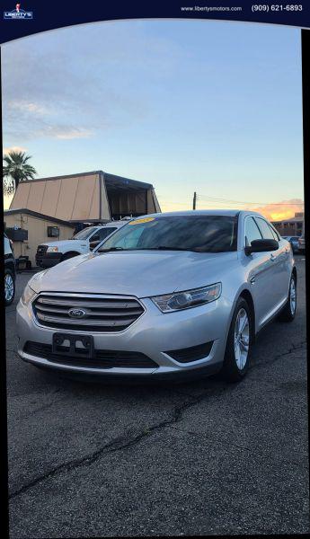 2015 Ford Taurus SE